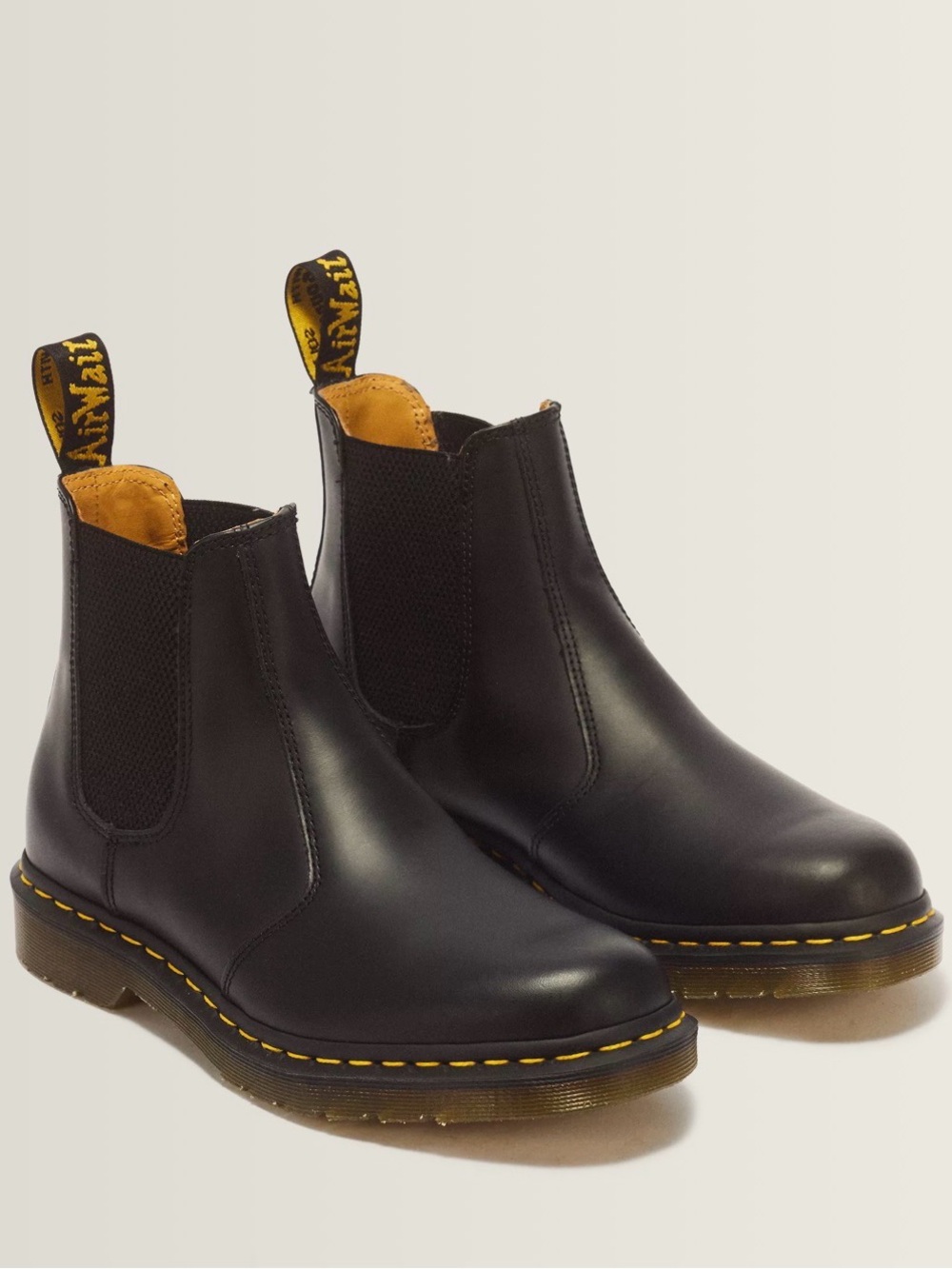 Dr. Martens 2976 YELLOW STITCH SMOOTH LEATHER CHELSEA BOOTS